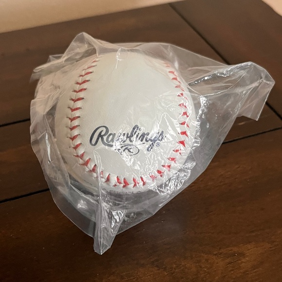 NWT - Los Angeles Angels Rawlings "The Original" Team Logo Baseball - Picture 4 of 4